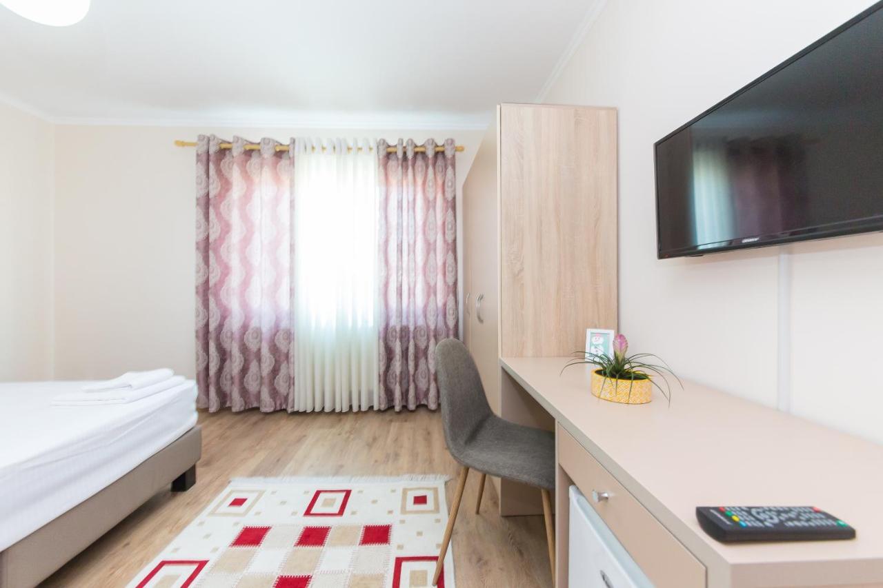 Hotel Heritage Tirana Exterior photo